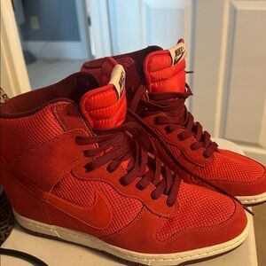 Nike Women's Dunk Sky High Essential Hidden Wedge 10.5
